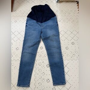 Madewell maternity jeans in great used condition.